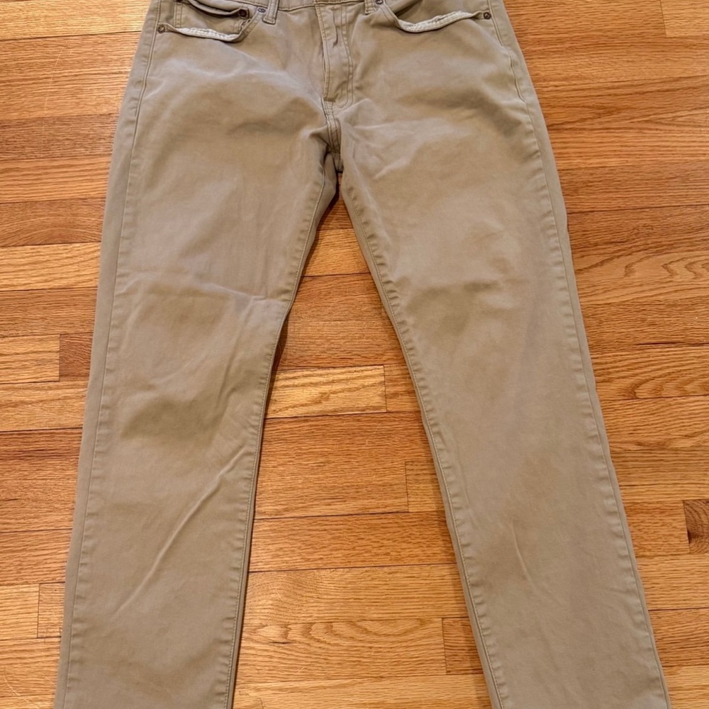 Lucky Brand 121 Slim Khaki Pants Size 32/30